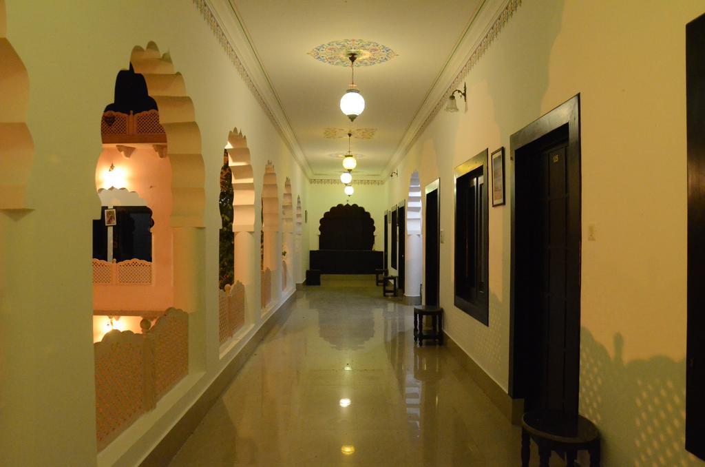 Hotel Kiran Villa Palace, בהאראטפור מראה חיצוני תמונה